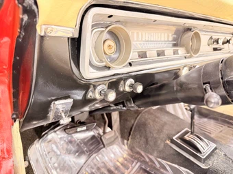 1965 Ford Falcon - miniatura 30