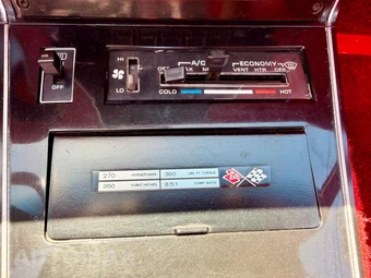 1981 Chevrolet Corvette - miniatura 26