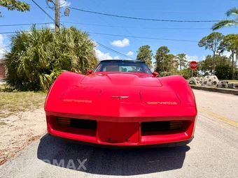 1981 Chevrolet Corvette - miniatura 8