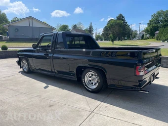 1982 Chevrolet C10 - miniatura 7