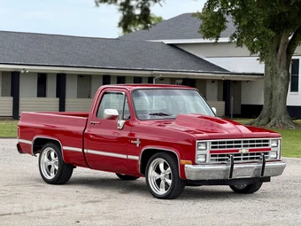 1983 Chevrolet C10 - miniatura 2