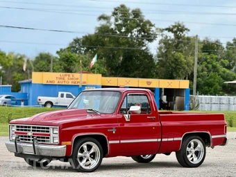1983 Chevrolet C10 - miniatura 3