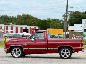 1983 Chevrolet C10 - miniatura 9