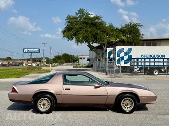 1984 Chevrolet Camaro Berlinetta - miniatura 8