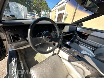 1984 Chevrolet Corvette - miniatura 22