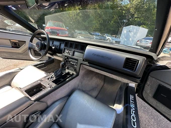 1984 Chevrolet Corvette - miniatura 29