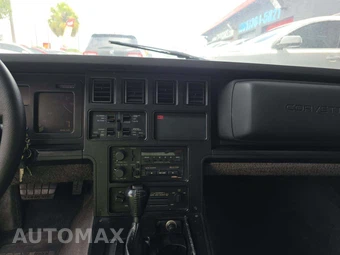 1984 Chevrolet Corvette – miniatura 10
