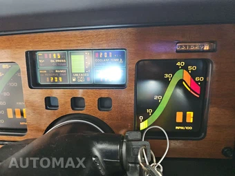 1984 Chevrolet Corvette – miniatura 12