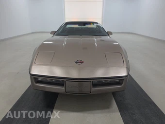 1984 Chevrolet Corvette – miniatura 2