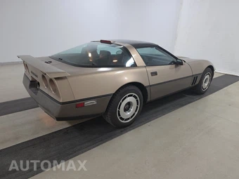 1984 Chevrolet Corvette – miniatura 4