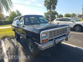 1984 Dodge Ramcharger - miniatura 3