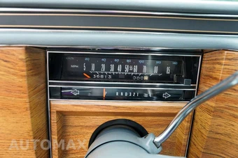 1985 Cadillac Fleetwood Brougham Sedan - miniatura 13