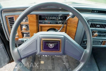 1985 Cadillac Fleetwood Brougham Sedan - miniatura 14