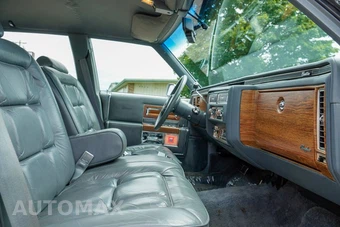 1985 Cadillac Fleetwood Brougham Sedan - miniatura 18
