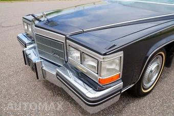 1985 Cadillac Fleetwood Brougham Sedan - miniatura 26