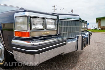 1985 Cadillac Fleetwood Brougham Sedan - miniatura 28