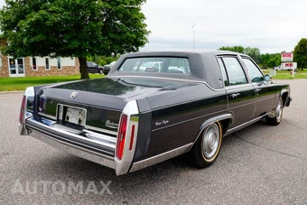 1985 Cadillac Fleetwood Brougham Sedan - miniatura 3