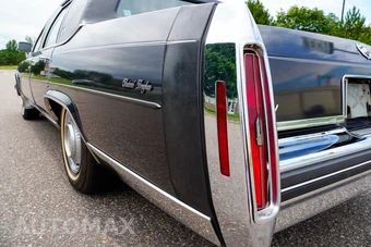 1985 Cadillac Fleetwood Brougham Sedan - miniatura 37