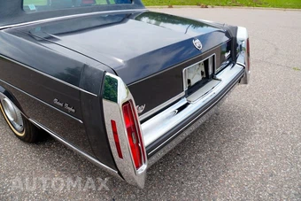 1985 Cadillac Fleetwood Brougham Sedan - miniatura 38