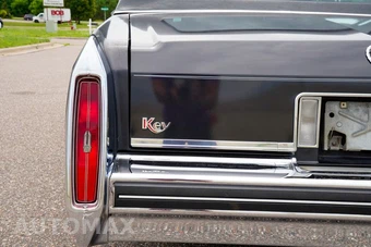 1985 Cadillac Fleetwood Brougham Sedan - miniatura 40