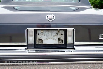 1985 Cadillac Fleetwood Brougham Sedan - miniatura 41