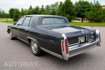 1985 Cadillac Fleetwood Brougham Sedan - miniatura 6