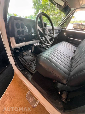 1985 Chevrolet 1500 Base - miniatura 18