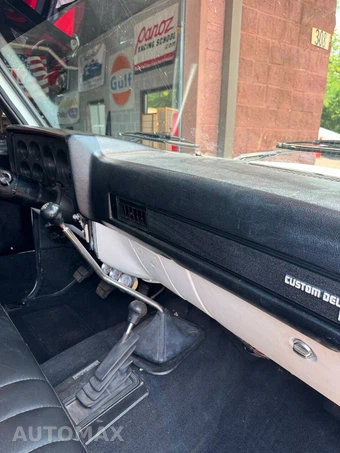 1985 Chevrolet 1500 Base - miniatura 31