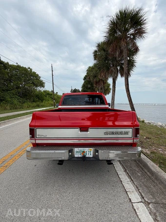 1985 Chevrolet C10 - miniatura 9