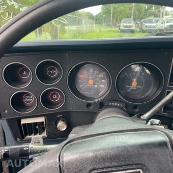 1985 Chevrolet C10 - miniatura 8