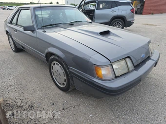 1985 Ford Mustang SVO - miniatura 3