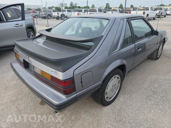 1985 Ford Mustang SVO Hatchback - miniatura 4