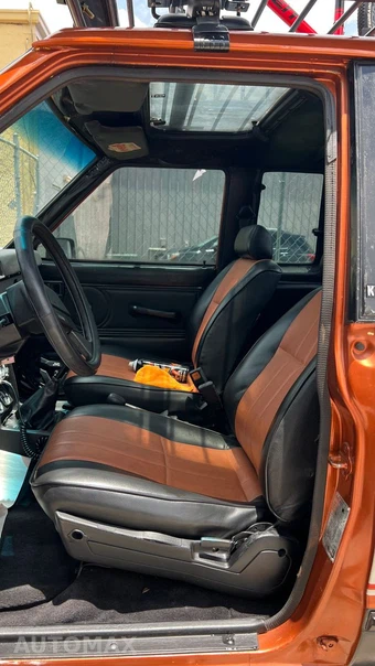 1985 Nissan Truck Deluxe - miniatura 10