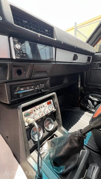 1985 Nissan Truck Deluxe - miniatura 14