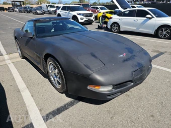 1986 Chevrolet Corvette Coupe – miniatura 3