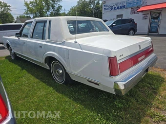 1986 Lincoln Town Car - miniatura 2
