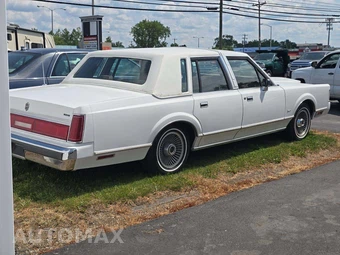 1986 Lincoln Town Car - miniatura 3