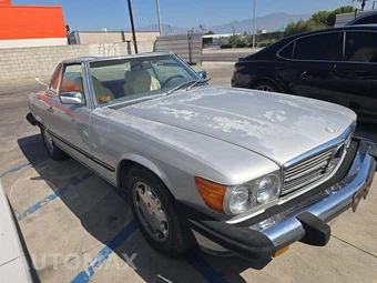 1986 Mercedes-Benz 560 SL Convertible – miniatura 4