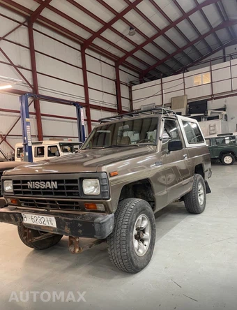 1986 Nissan Patrol - miniatura 64