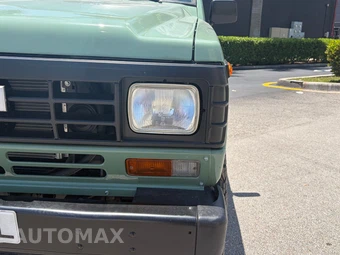 1986 Nissan Patrol - miniatura 7