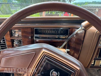 1987 Cadillac Brougham - miniatura 24