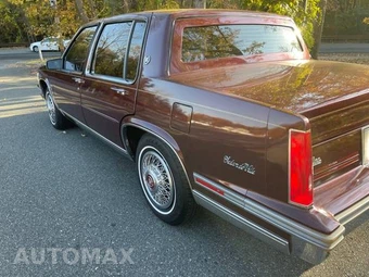 1987 Cadillac DeVille Sedan - miniatura 3