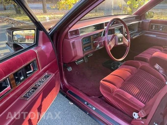 1987 Cadillac DeVille Sedan - miniatura 7