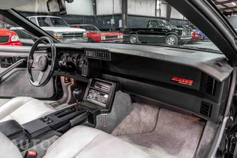 1987 Chevrolet Camaro - miniatura 17