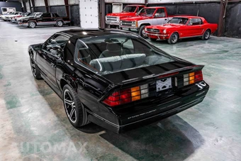 1987 Chevrolet Camaro - miniatura 3