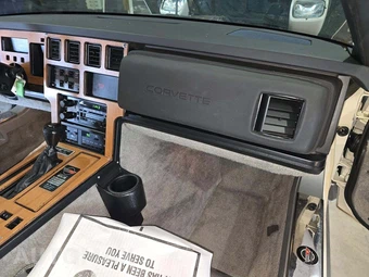 1987 Chevrolet Corvette Coupe – miniatura 19