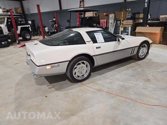 1987 Chevrolet Corvette Coupe – miniatura 3