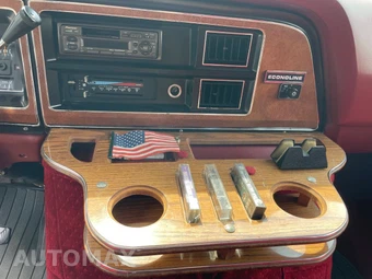 1987 Ford E-150 Cargo Van - miniatura 17