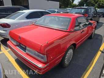 1988 Cadillac Allante Hardtop - miniatura 3