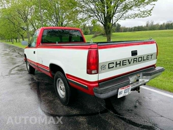 1988 Chevrolet C2500 - miniatura 5